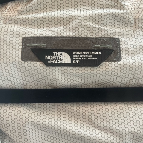 Green North Face Windbreaker/Rain Jacket - Picture 3 of 3